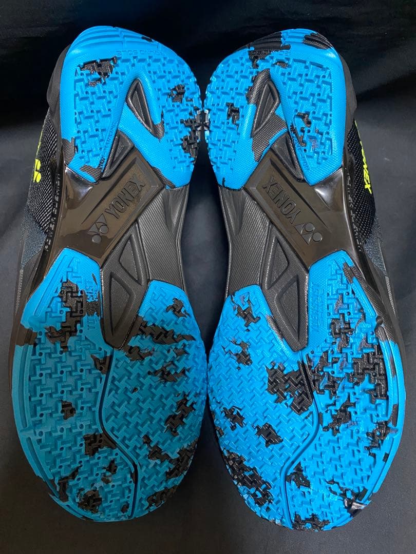 新品　ヨネックス　カスケードドライブ　ブラック　25センチ