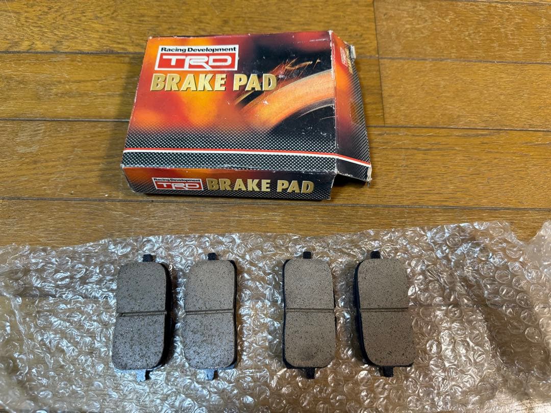 EP82＆91ターボ　スターレット　リヤ用　新品TRDブレーキパッド