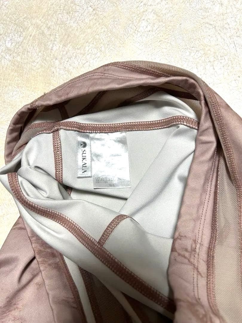 スカーラセットアップ　スタイリッシュ、人気デザイン