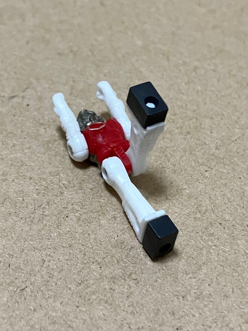 ダイアクロン隊員　ミニプラ　ミクロマン　タカラ　白赤　消しゴム