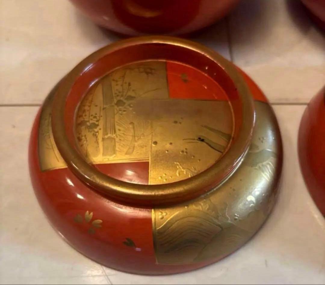 鶴や松竹梅が美しくふんだんに使われた金彩が美しい絢爛豪華な蒔絵の木製輪島お椀2客