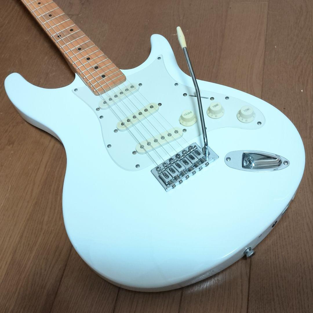 BEHRINGER　iAXE393　USB端子付き 　エレキギター　弦は新品！