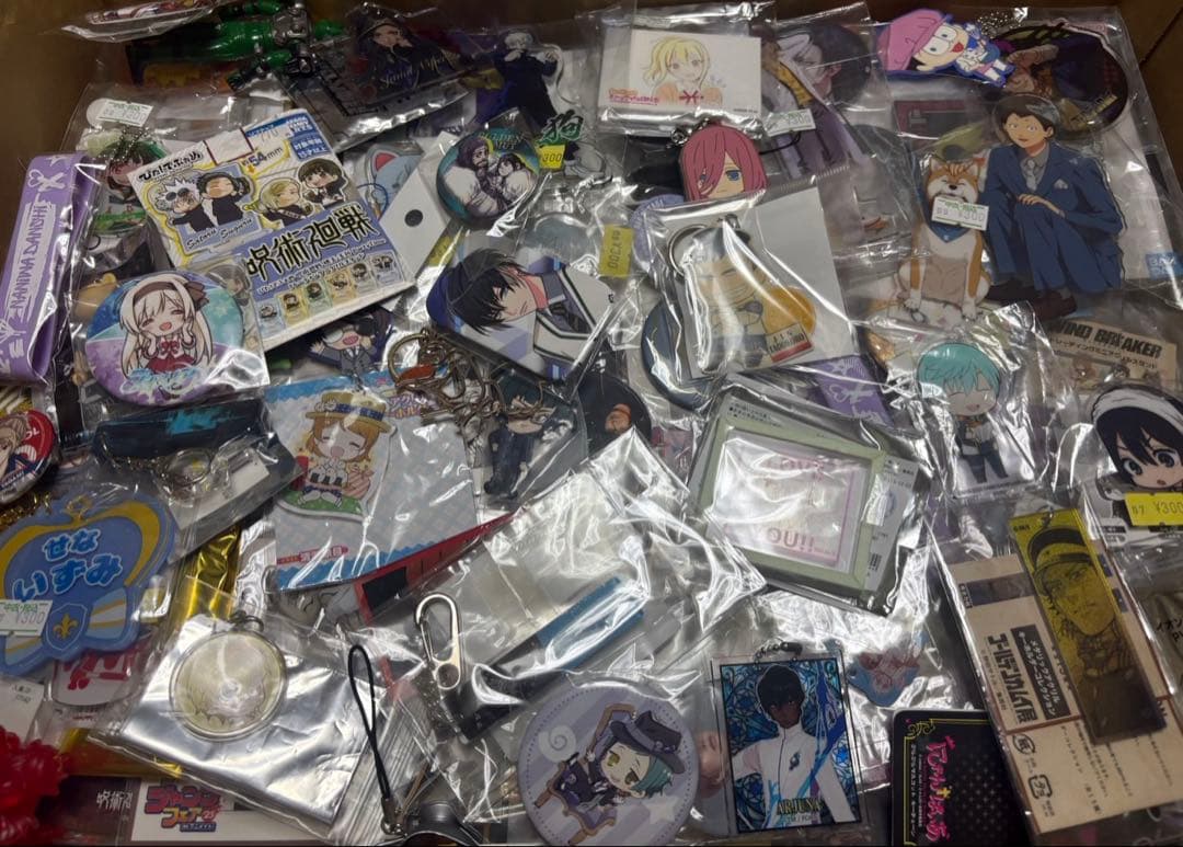 アニメ　アニメグッズ　キャラクターグッズ　まとめ売り　大量　激安　#001