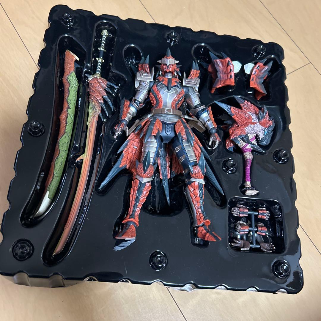 【即購入ok!!】モンスターハンター4 レウスシリーズ装備ハンター (剣士)