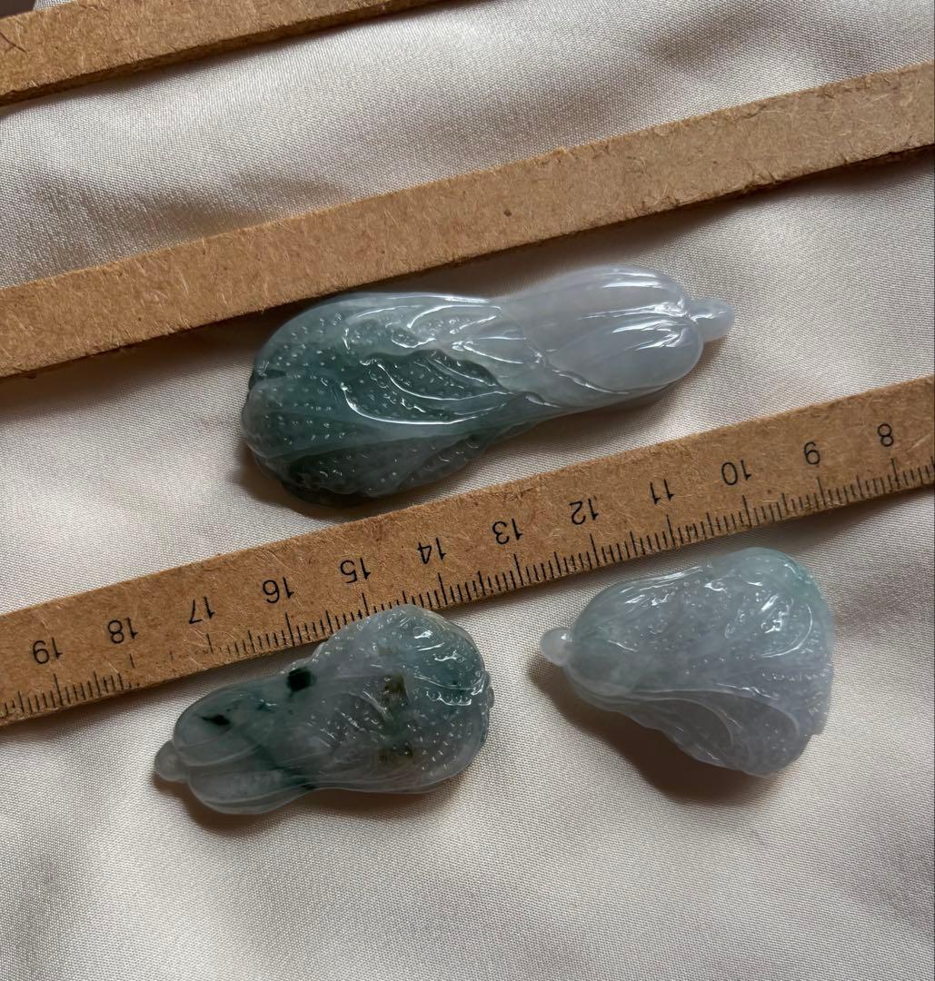 天然翡翠保証　細工手彫り　根付　帯飾りなど　縁起物