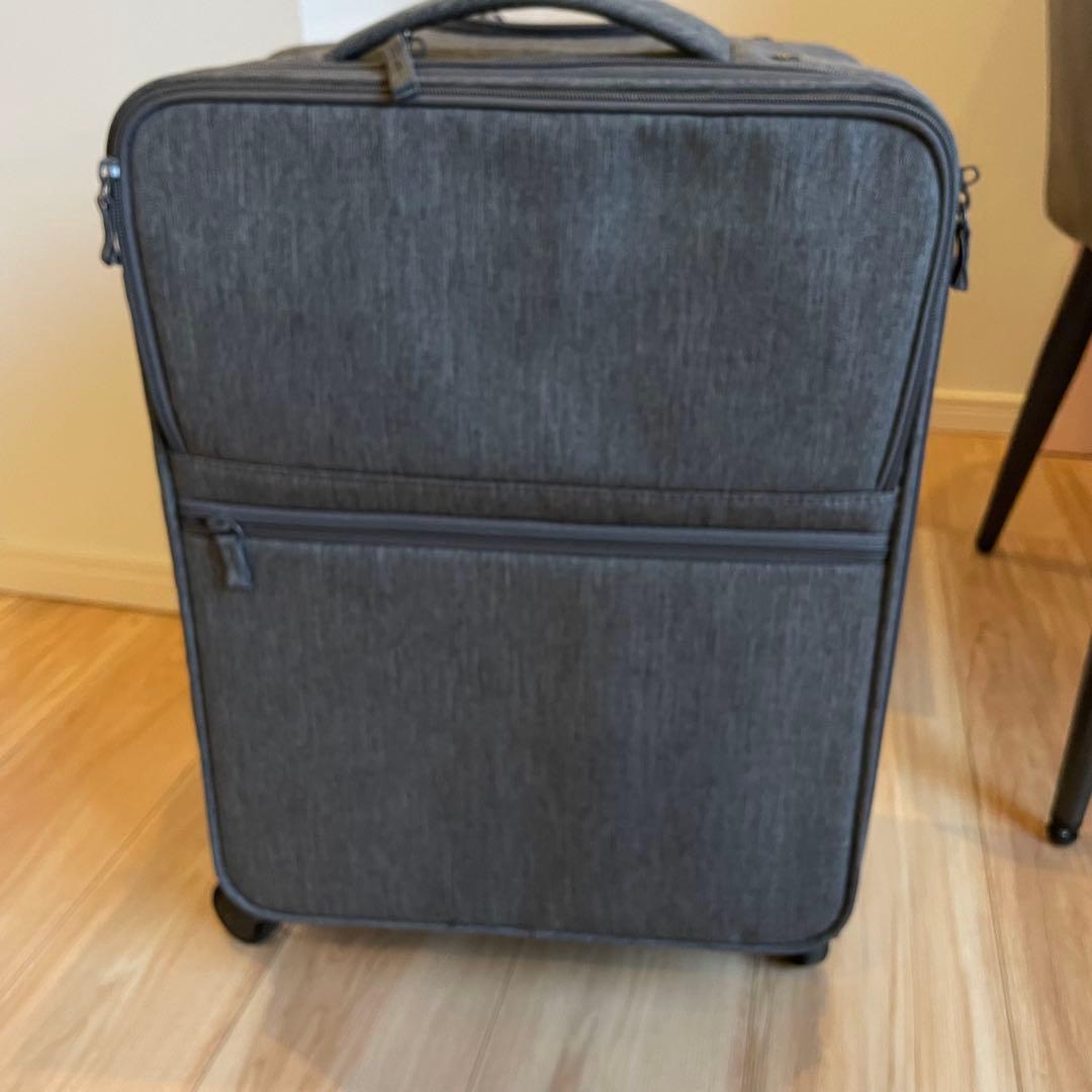 無印良品 半分の厚みで収納できるソフトキャリー ケース　グレー　S 美品　畳める