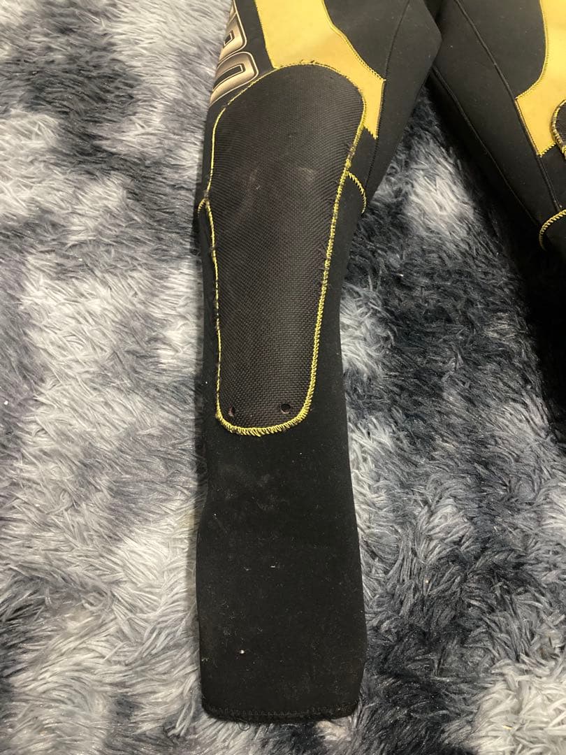 ZEROドライスーツ 黒/黄色