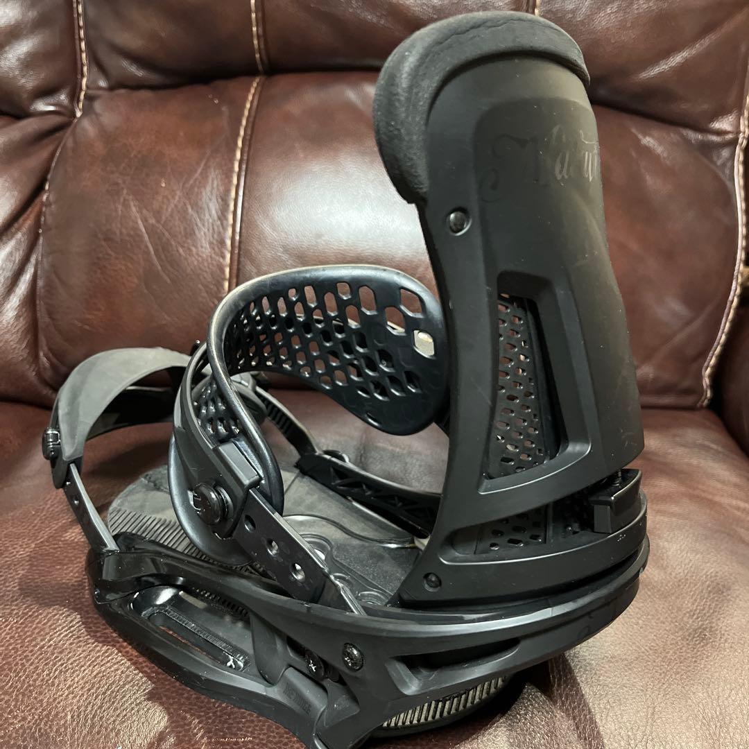 BURTON MALAVITA WING est M マラヴィータ