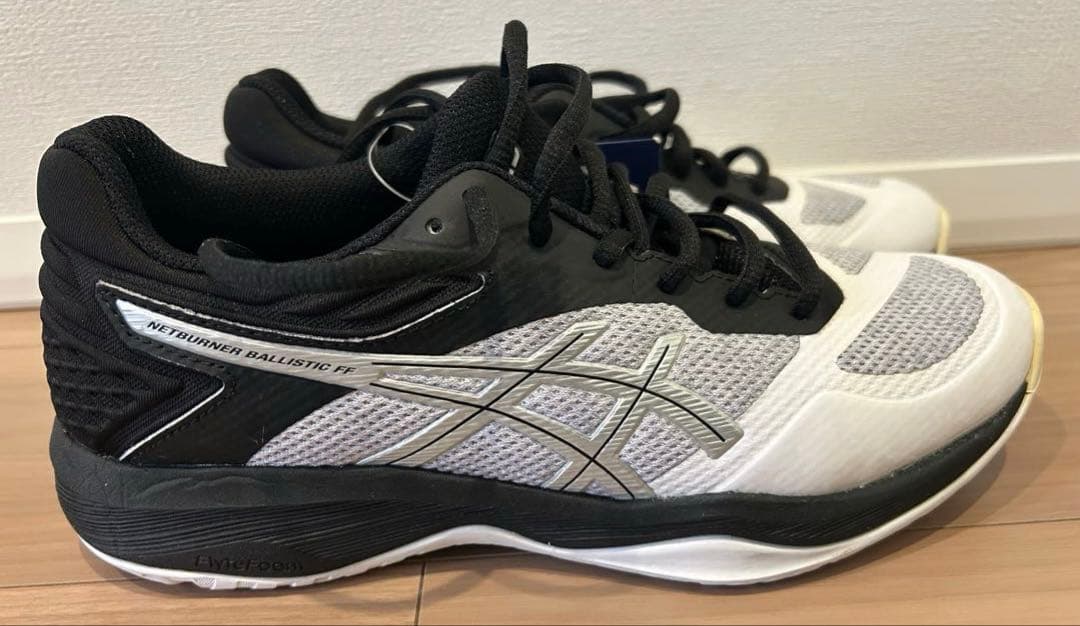 【新品未使用】ASICS バレーボールシューズ ホワイト/ブラック25.0cm