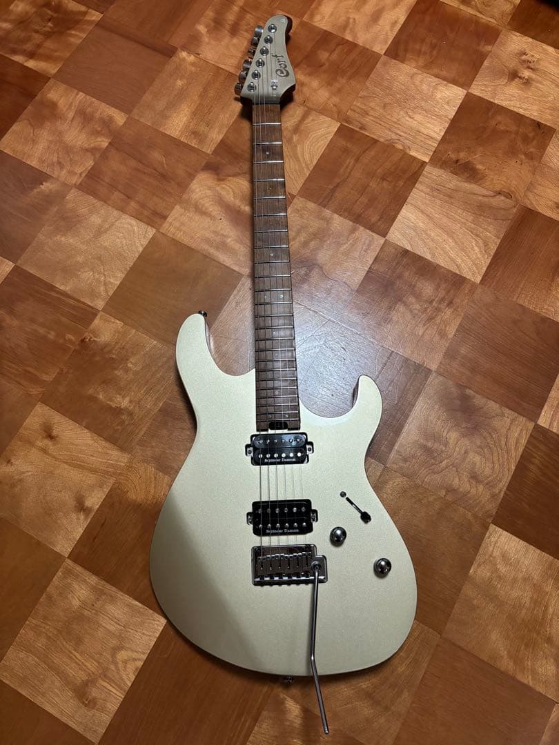 cort g300 pro ゴールド　ストラトキャスター タイプ