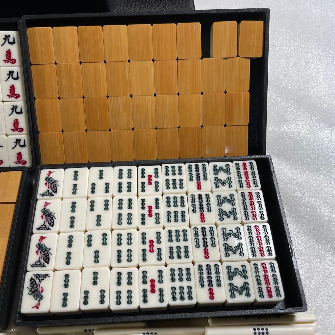 【真贋鑑定済・極上品】手彫り 牛骨 麻雀牌 背竹 時代物 骨牌 アンティーク