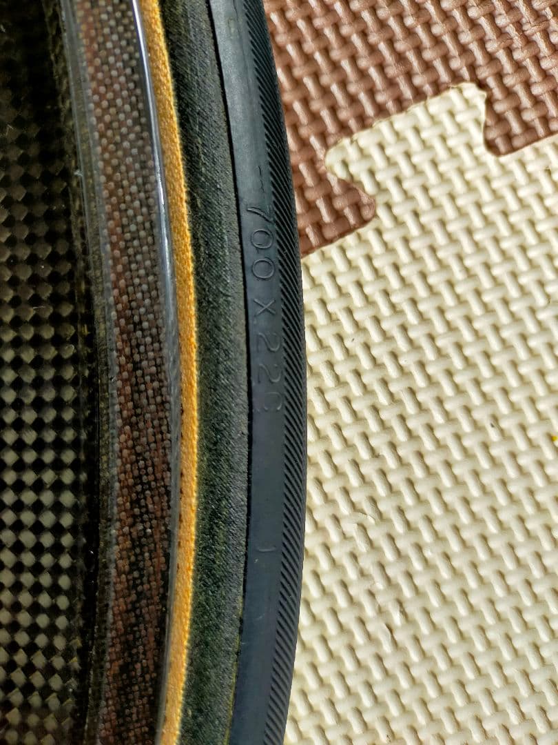 ファストフォワード FFWD F4R カーボンホイールセット タイヤ２本付