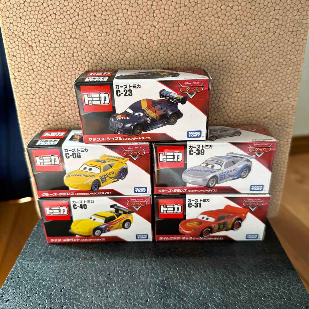 【カーズまとめ売り】トミカ44台　MATEL2台　スピードウェイ9パック