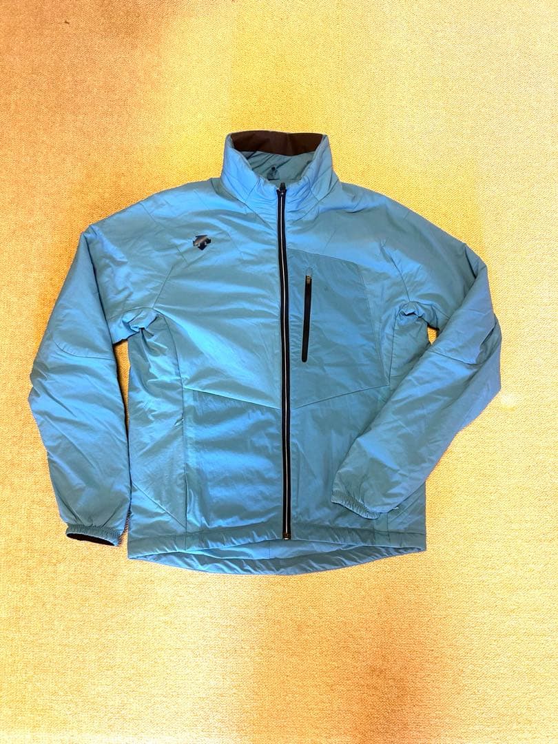 チームデサント　中綿ミドラー