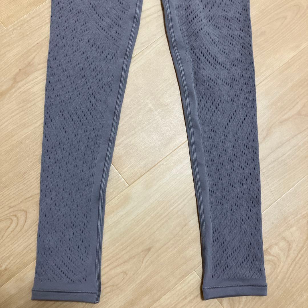 ルルレモン　グレー ヨガパンツ