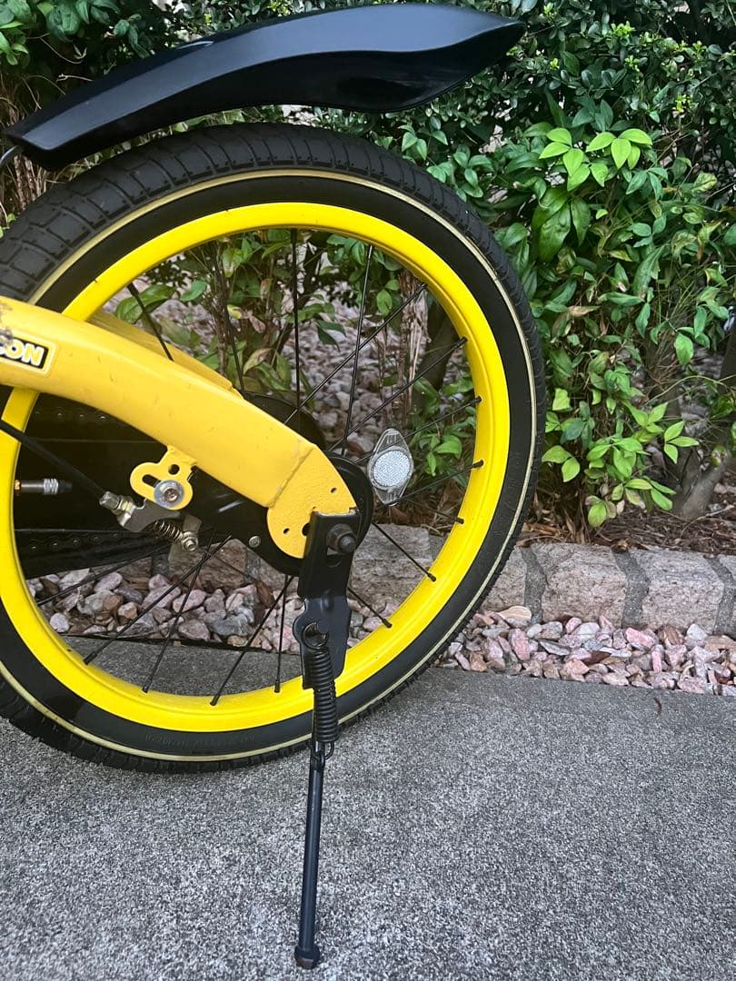 Minions(ミニオンズ) 子供用自動車　18インチ