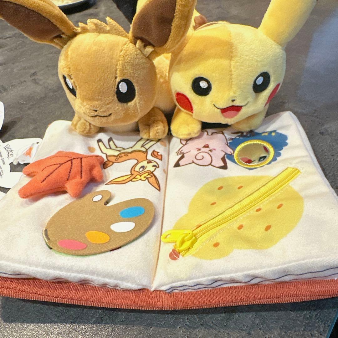 ピカチュウ イーブイ　オータム　ぬいぐるみ