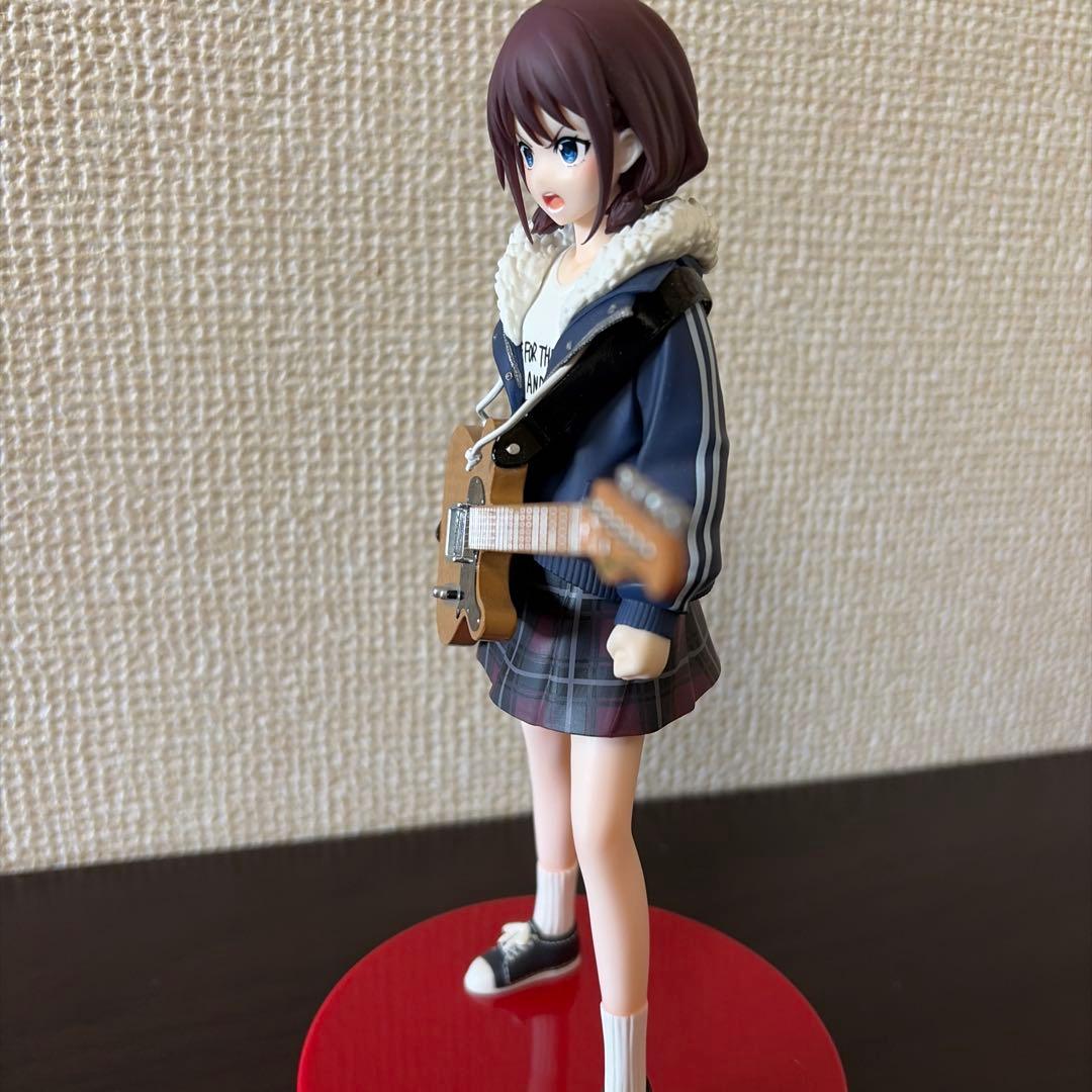 ガールズバンドクライ井芹仁菜フィギュア