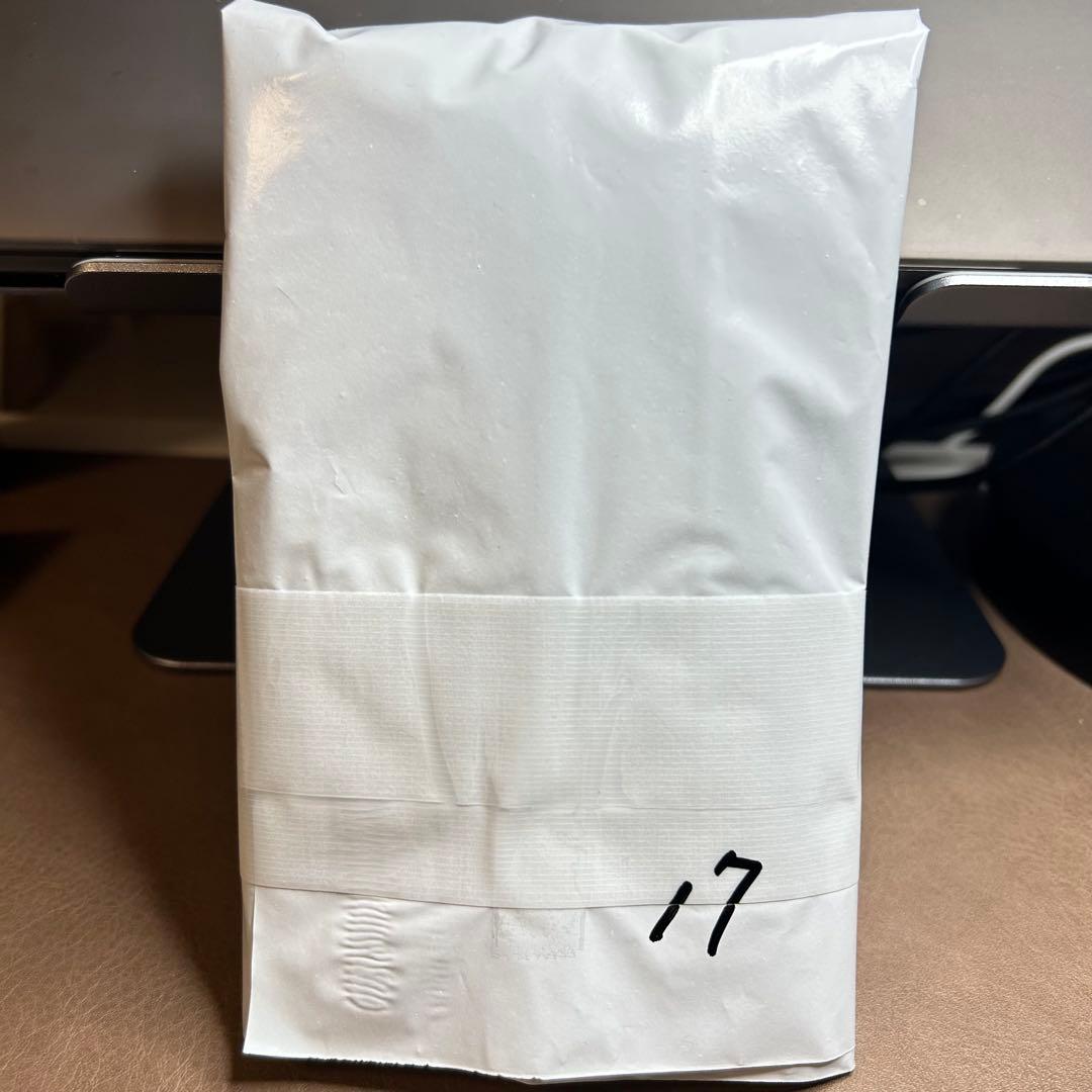 17限定商品　ピカチュウスリーブ4枚セット