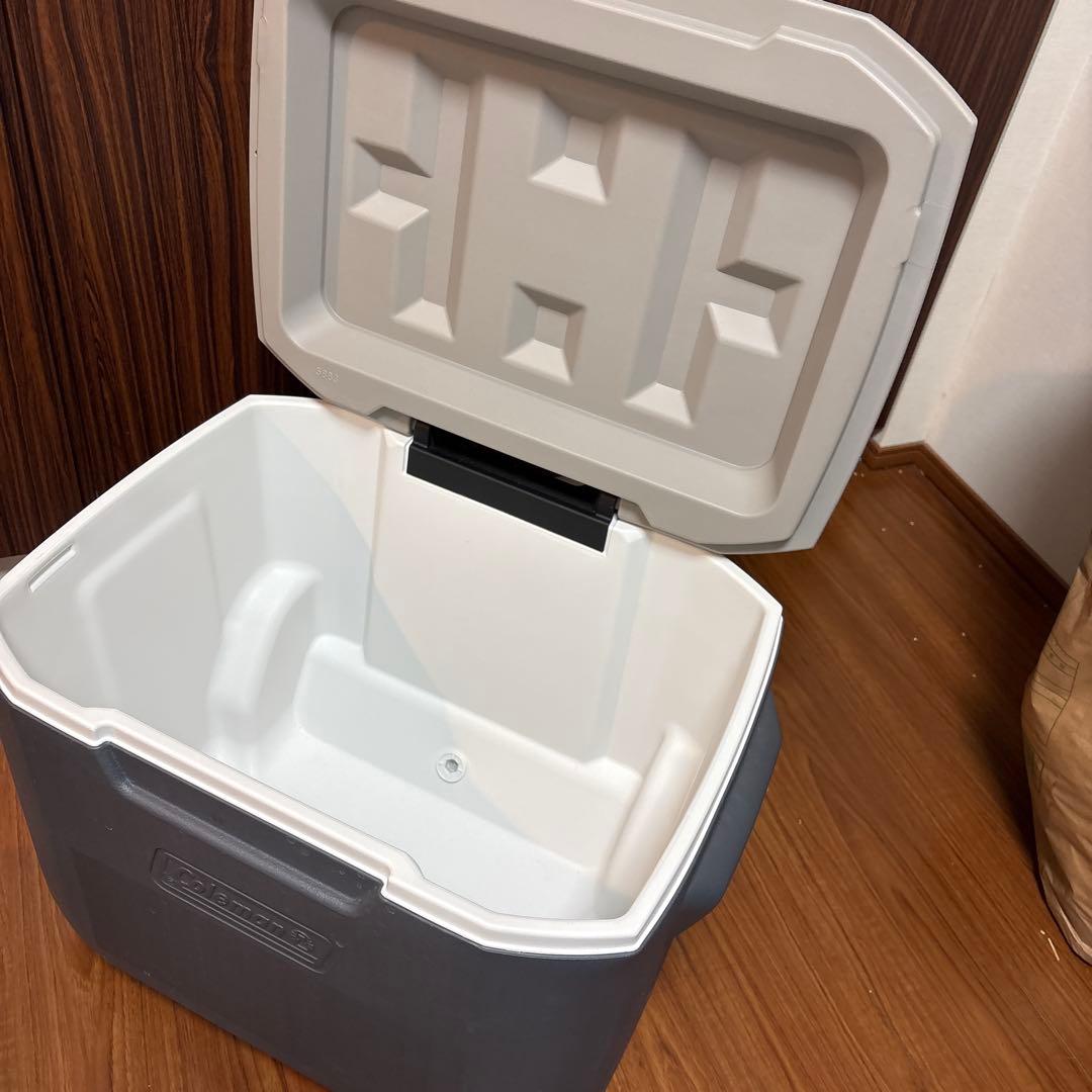 コールマン⭐︎限定カラー⭐︎美品⭐︎クーラーボックス