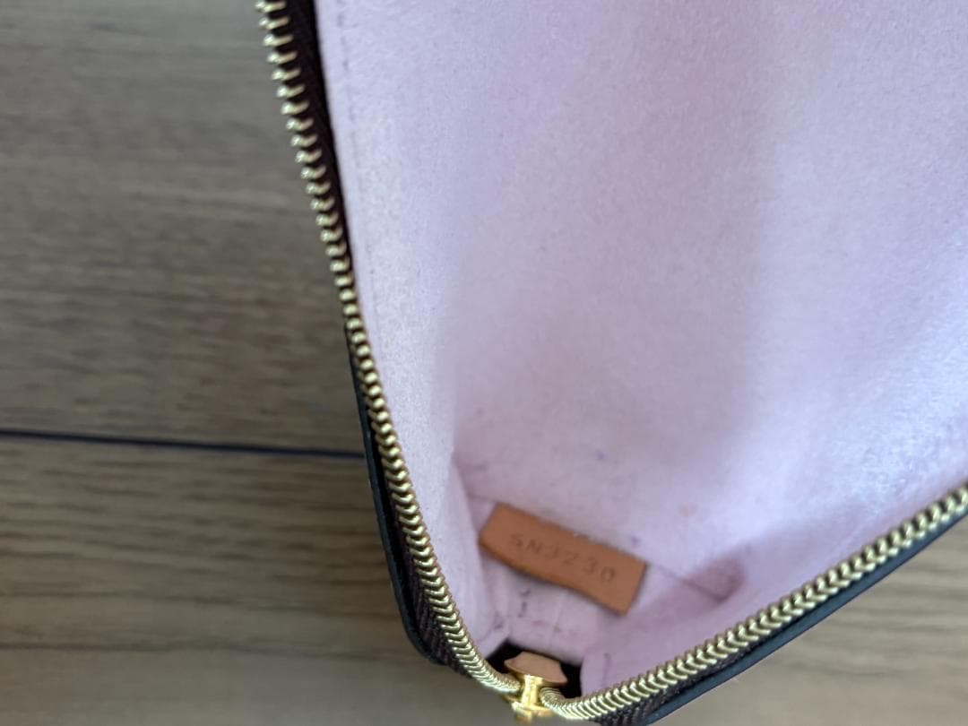 美品LOUIS VUITTON ルイヴィトン ペンケース トゥルースエリザベット