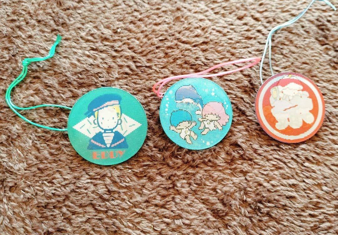 再値下げ！サンリオ プレミアム 絵が変わる！レンキチュラーバッジ・缶バッジ9点