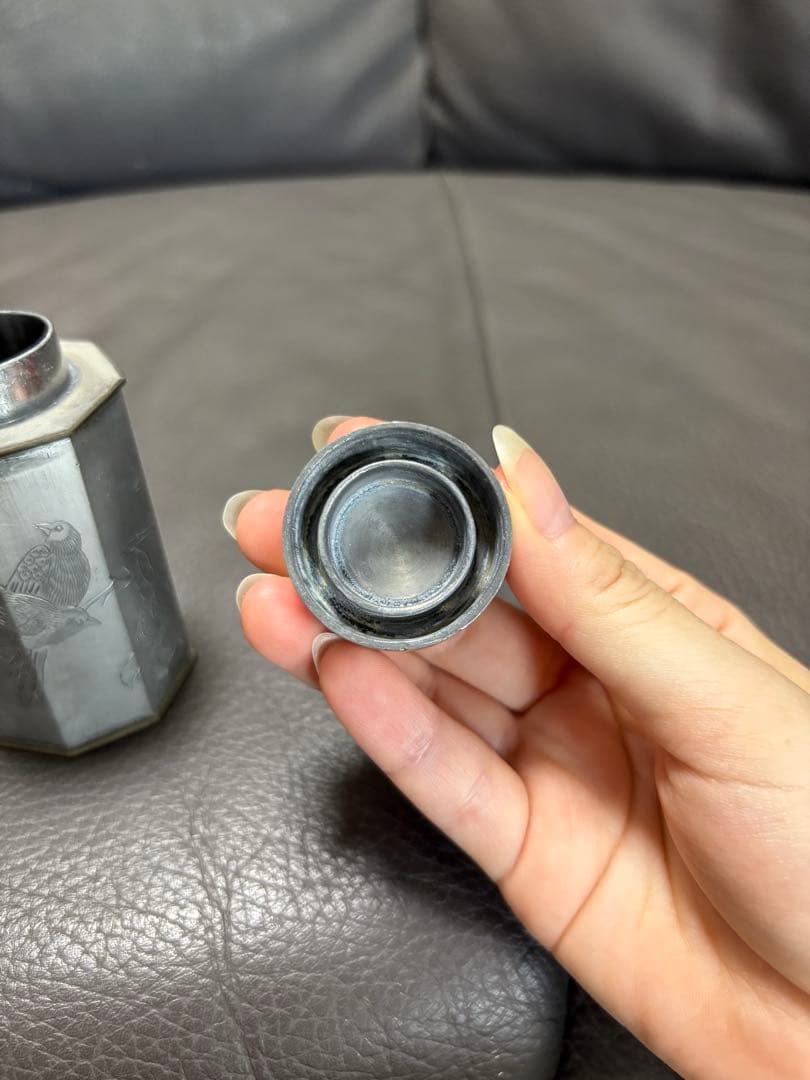 茶入れ物　花鳥図