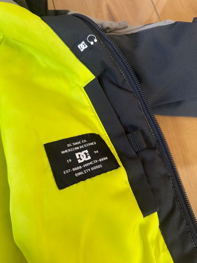 DC スノーボードウェア 上下セット子ども用 グレー/イエロー