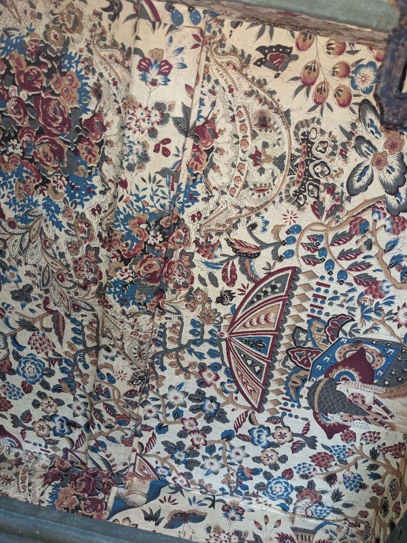 アンティーク 木製トランク　船便　衣装ケース　店舗什器