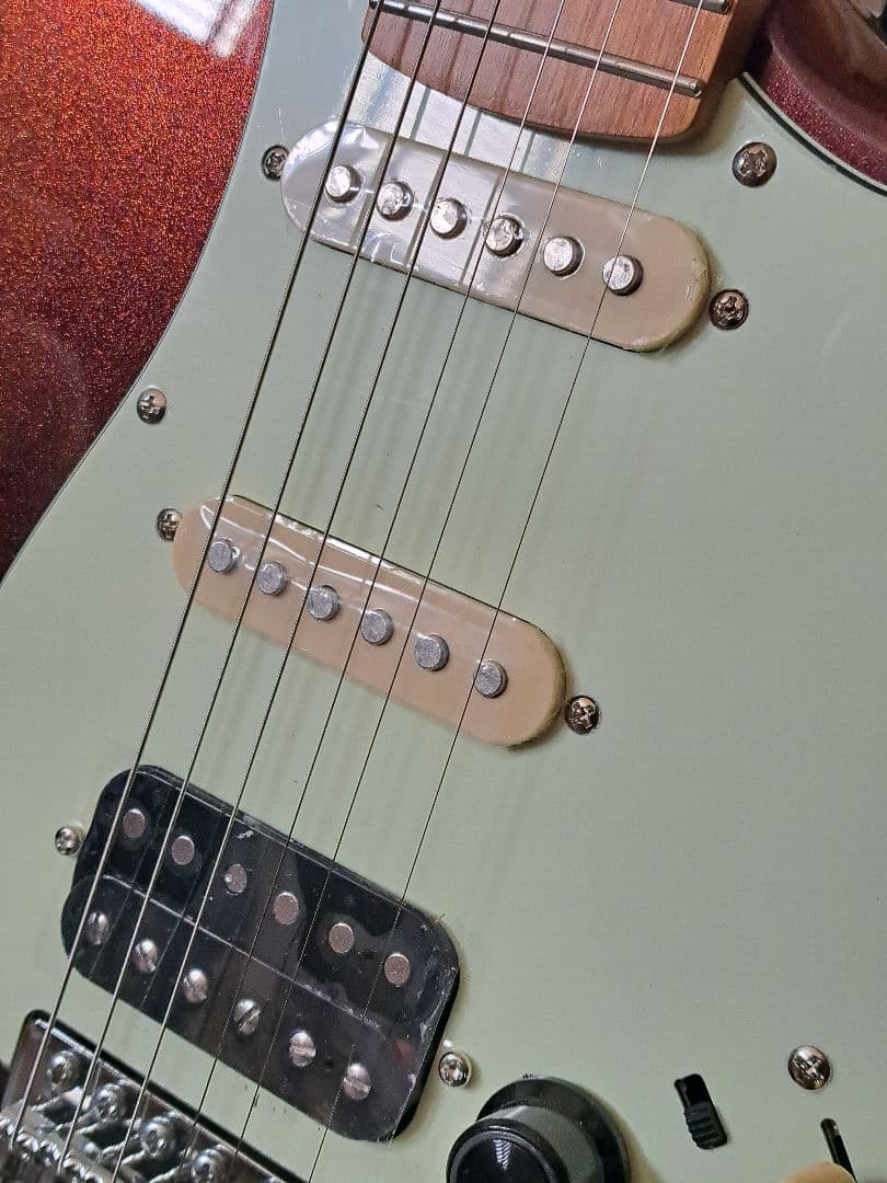 新品ほぼ未使用　スマートエレキギター 8種エフェクター内蔵