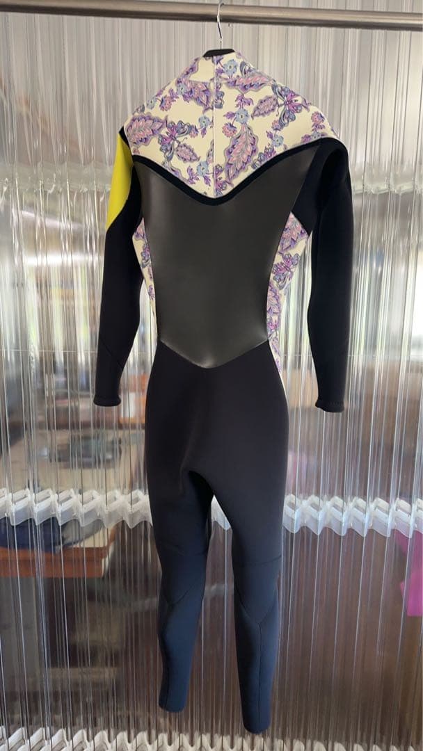 フルスーツ　3/3mm LBサイズ