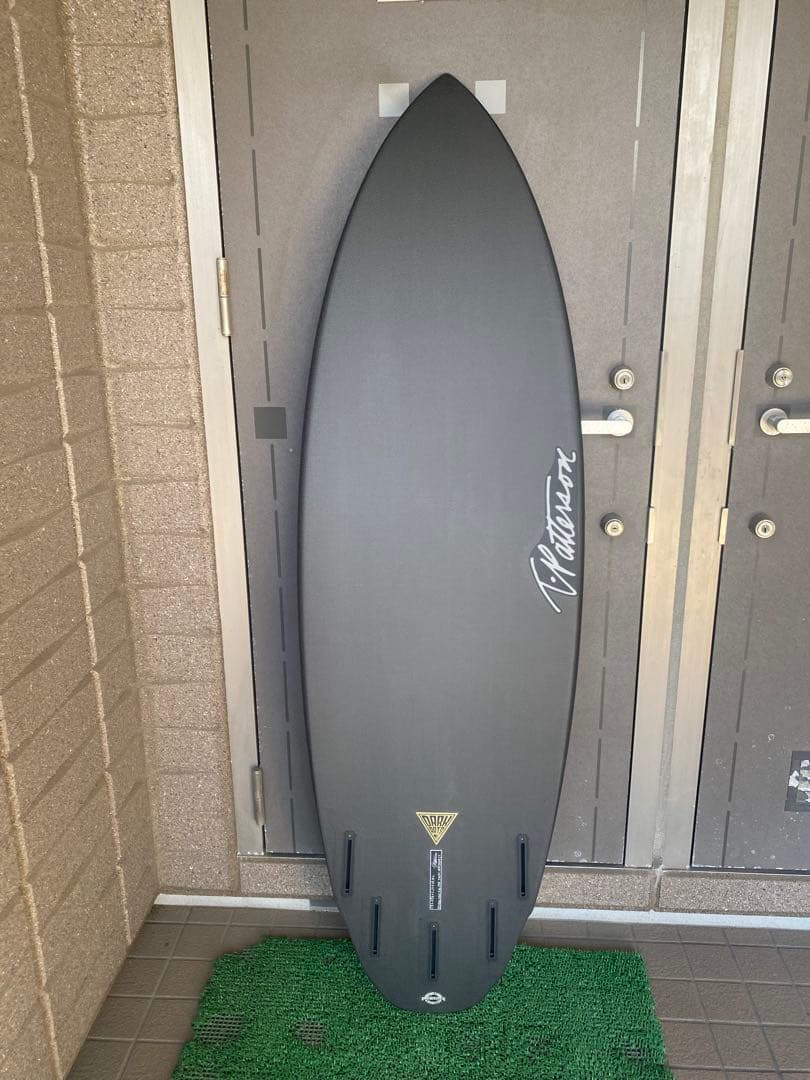 ティミーパターソンダークアーツcarbonボード。