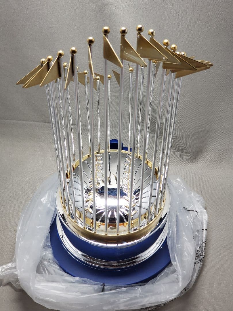 【激レア】ワールドシリーズ優勝トロフィー MLB 大谷翔平 ドジャース FOCO