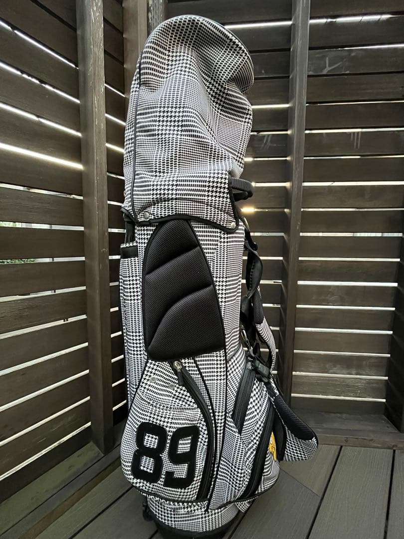 パーリーゲイツ　シンプソンズコラボ限定スタンドキャディーバック