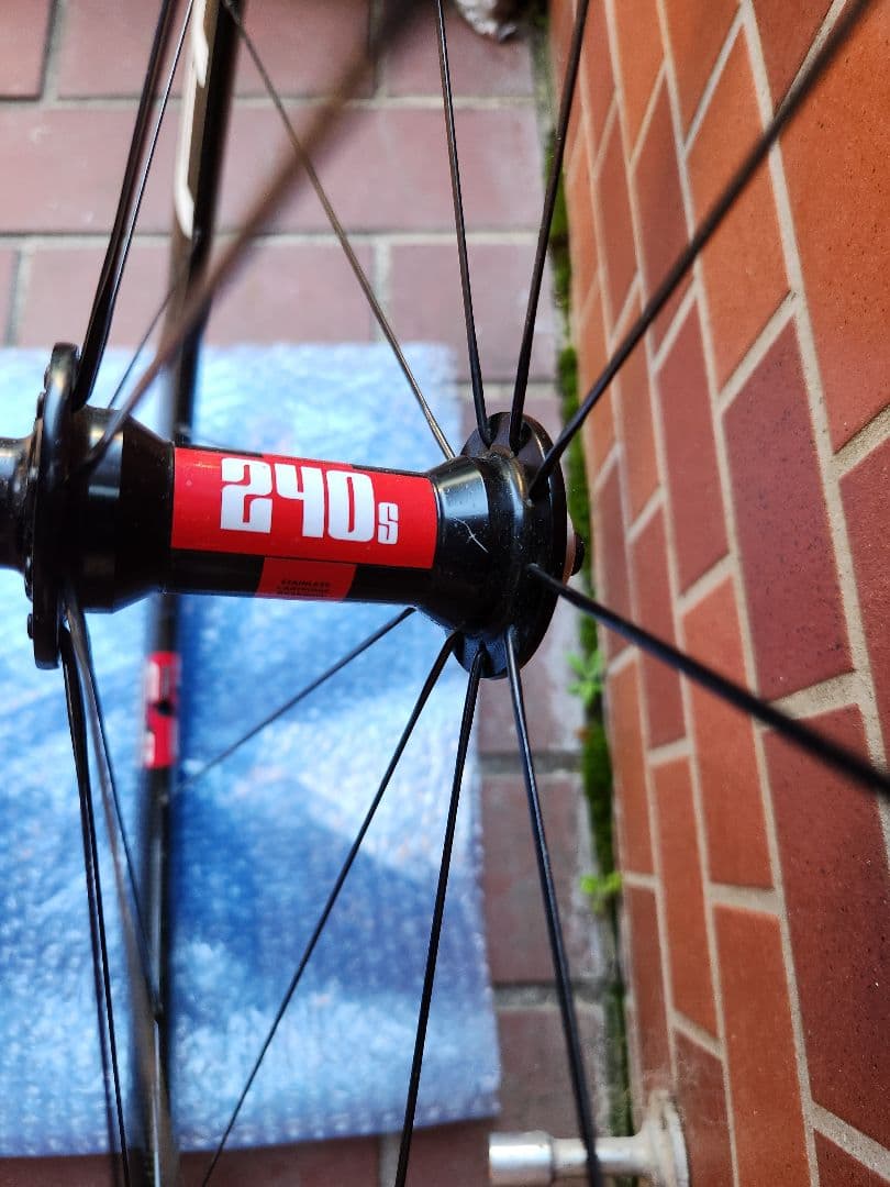 FFWD F4R チューブラー