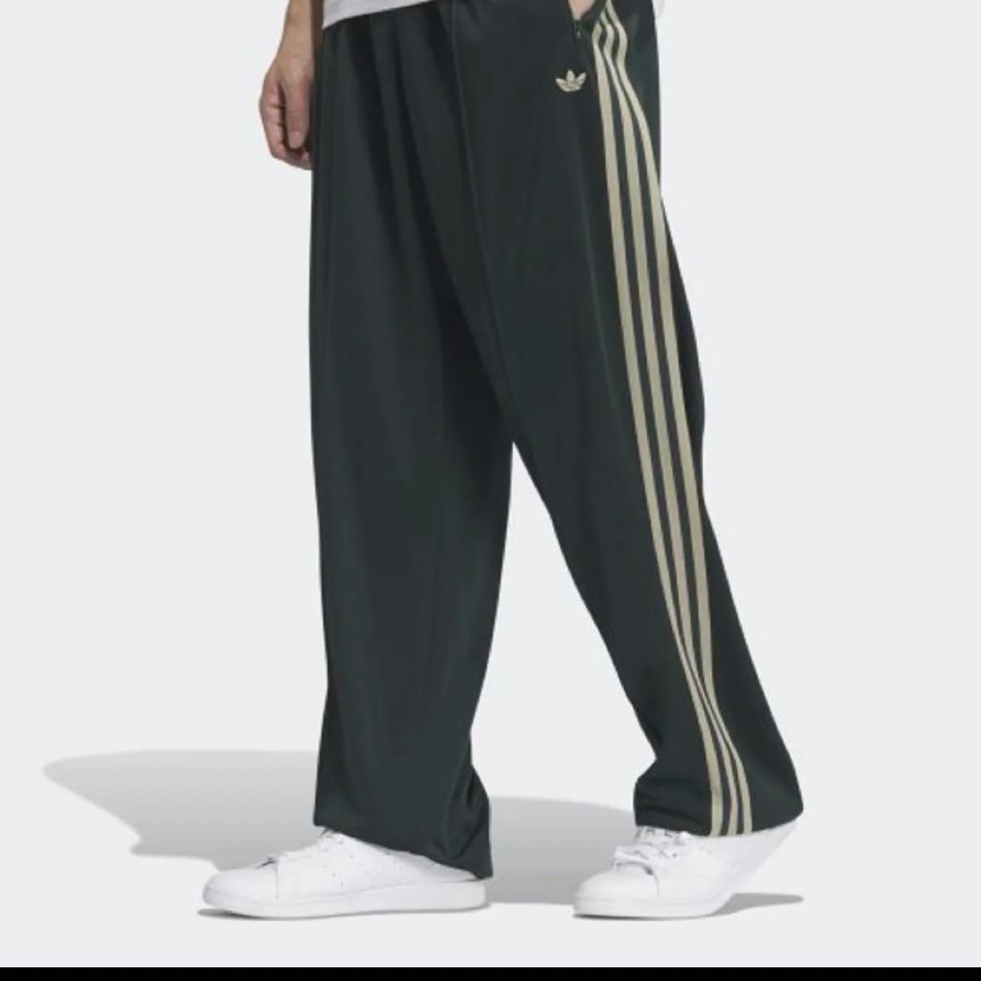 adidas Originals トラックパンツ Mシャドーグリーン