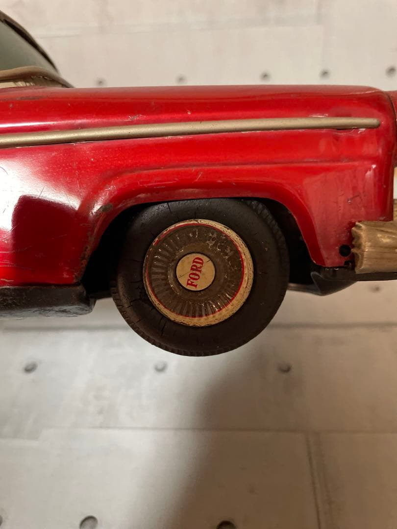 1950年代フォードファーレーンブリキ　ヨネザワ製約400mmブリキフリクション