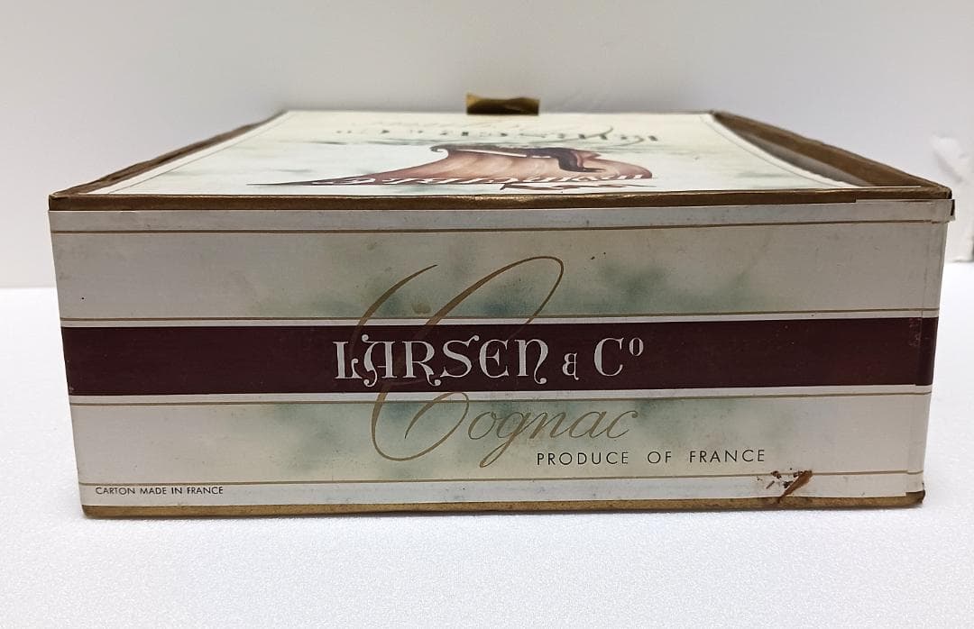 【希少】 未開栓 箱付き コニャック ラーセン クリア ボトル 船 40%