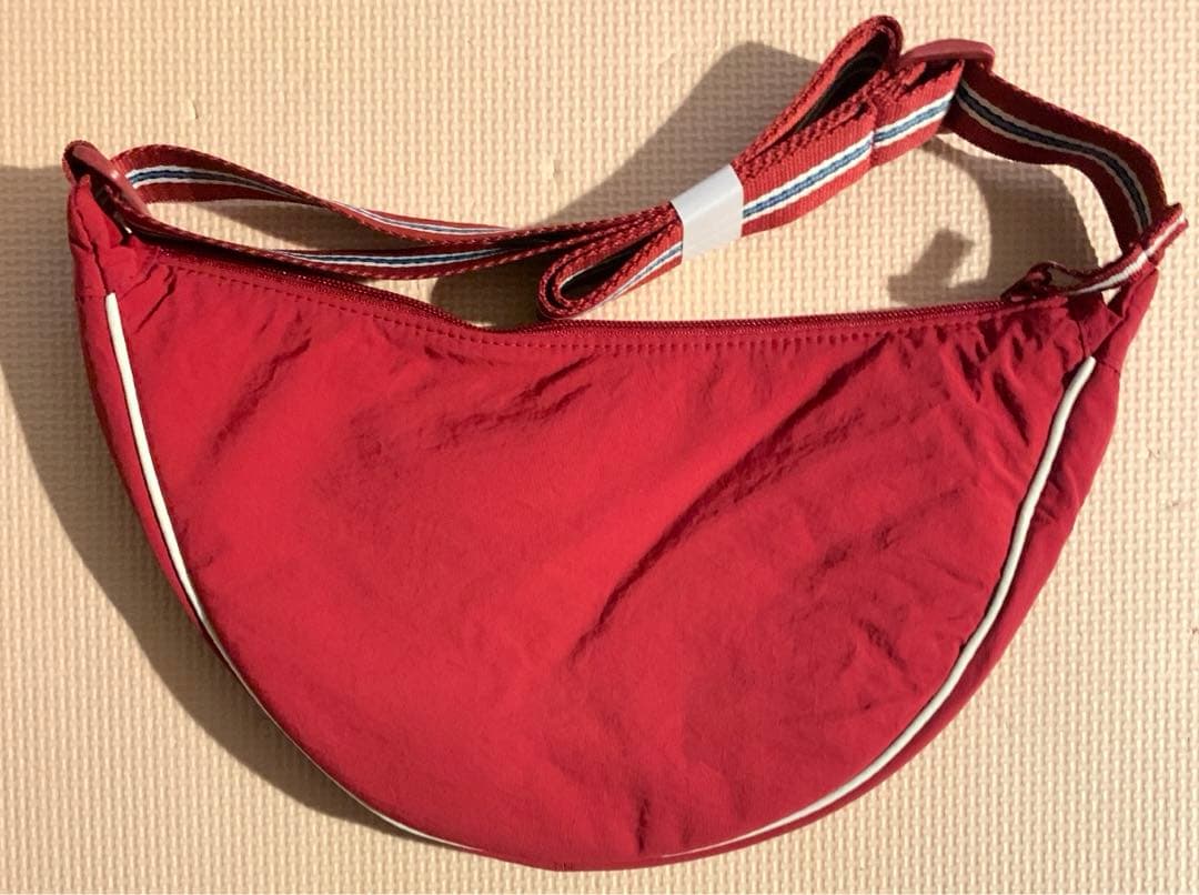 ★新品未使用★早稲田実業　甲子園　早実　ボディバッグ　斜めがけ　バッグ　ユニクロ