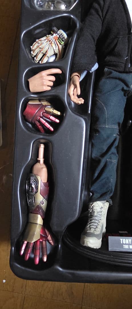 hottoys 『アイアンマン３』トニー・スターク（マンダリン邸襲撃版）