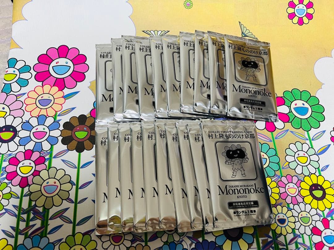 ふるさと納税　京都市　カイカイキキ　村上隆　　トレーディングカード20パック