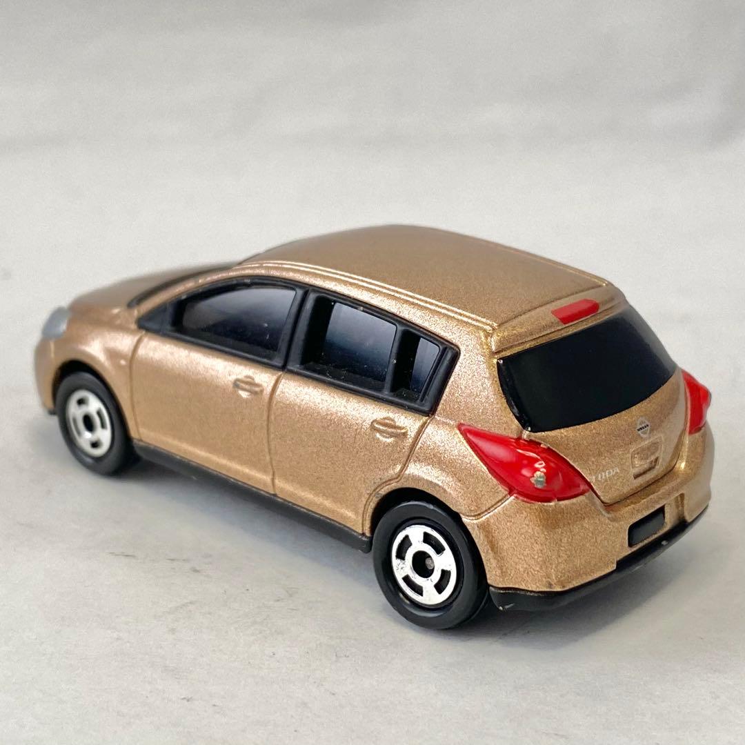 非売品 トミカ 日産 ティーダ シャンパーニューゴールド カラーサンプル 販促品