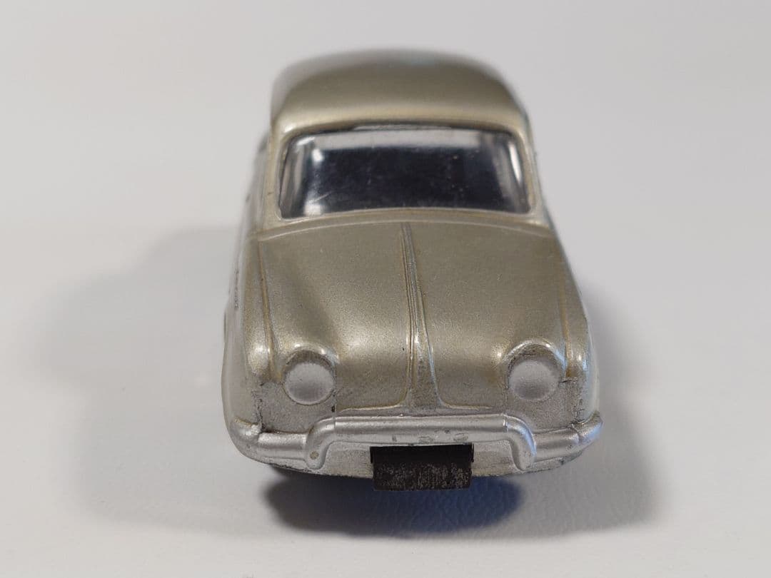ミニカー BUBY art.1011 RENAULT DAUPHINE
