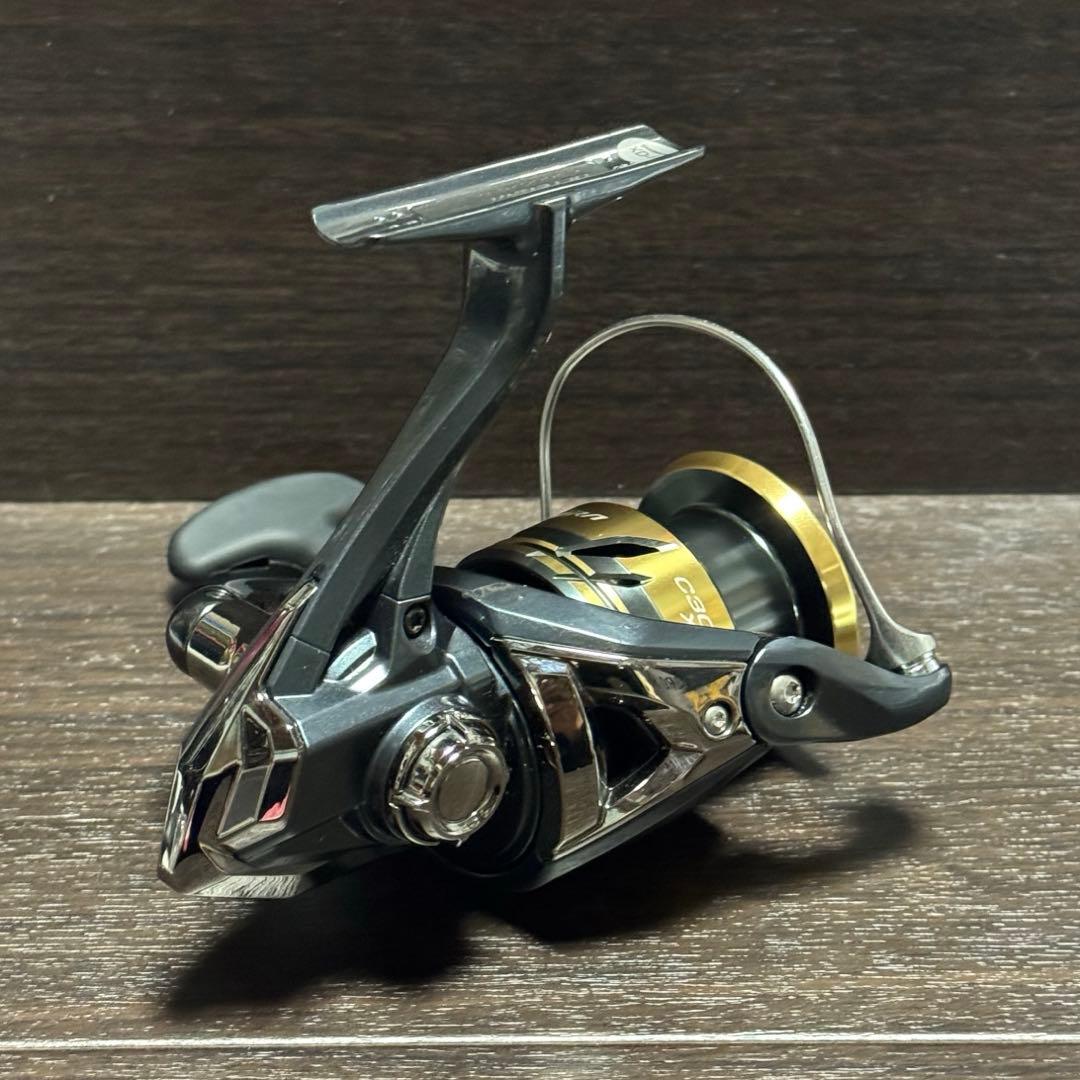 美品 シマノ 25 アルテグラ C3000XG