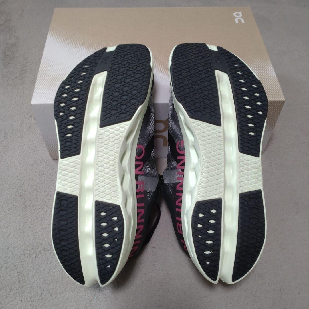 【超美品】On Cloudsurfer Next ランニングシューズ