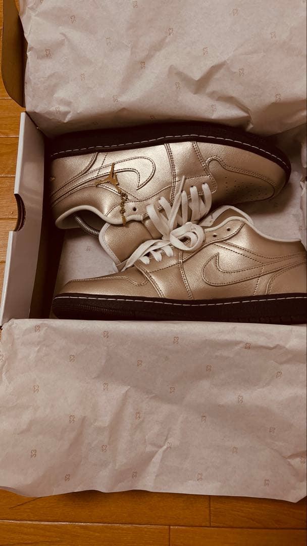 NIKE AIR JORDAN 1 LOW (W) シルバー　28.5cm