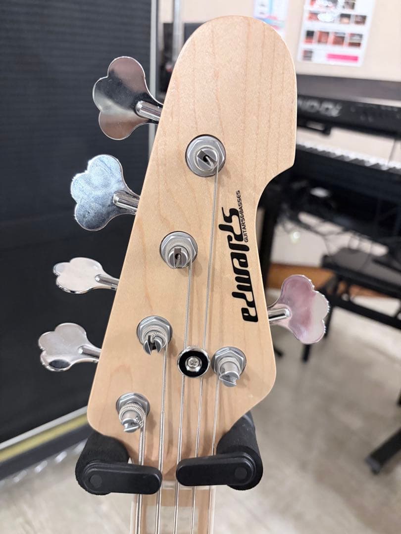 Edowards エレキベース