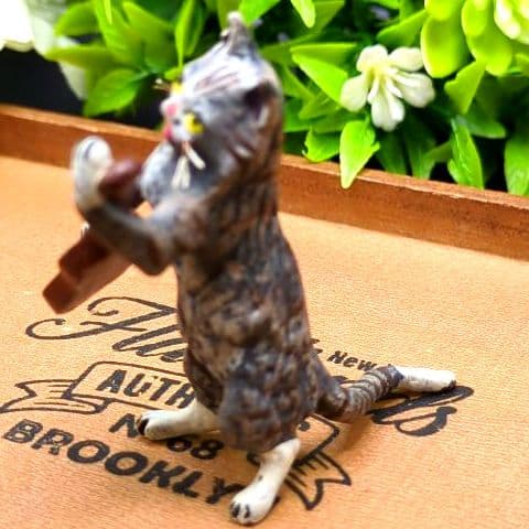 ヴィエナブロンズ コールドペイント 擬人化した猫の音楽隊 バイオリン