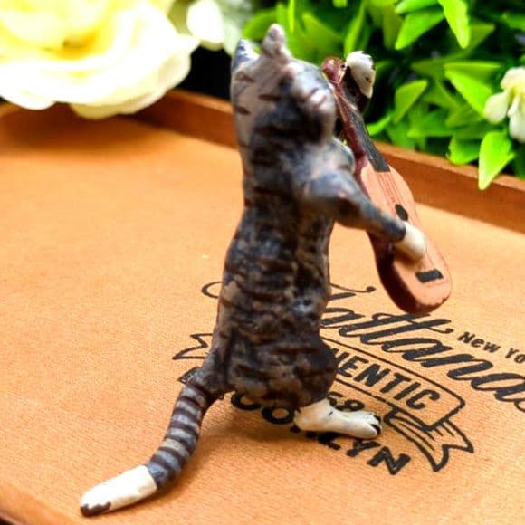 ヴィエナブロンズ コールドペイント 擬人化した猫の音楽隊 バイオリン