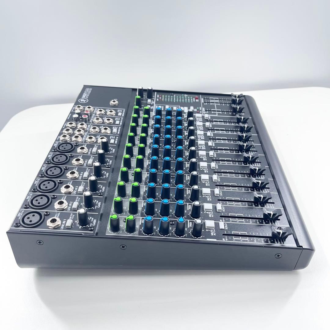 美品 MACKIE 1402VLZ4 アナログミキサー 12ch ケース付